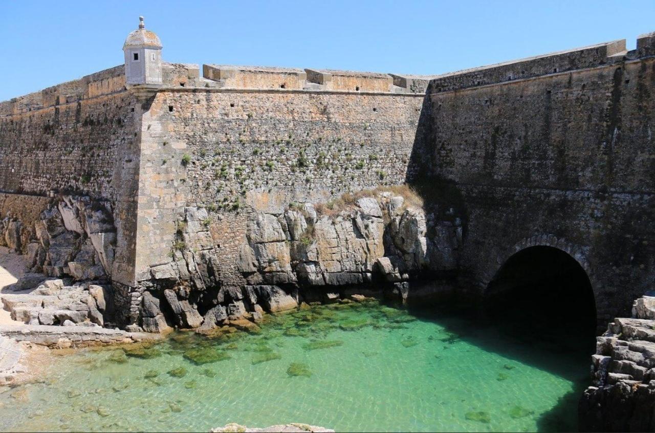 Appartement jusqu'à 6 personnes sur la presqu'île de Peniche surf Portugal Extérieur photo